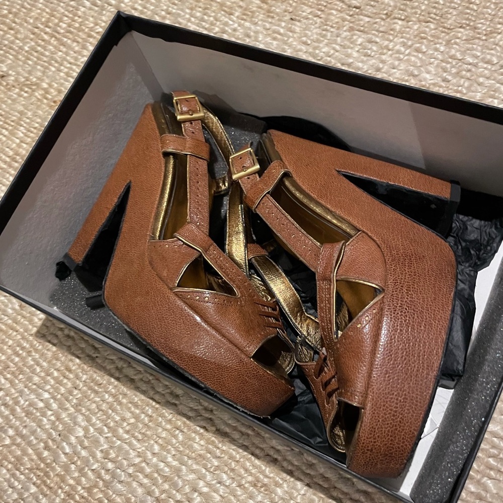 Barbara Bui platforms size 36